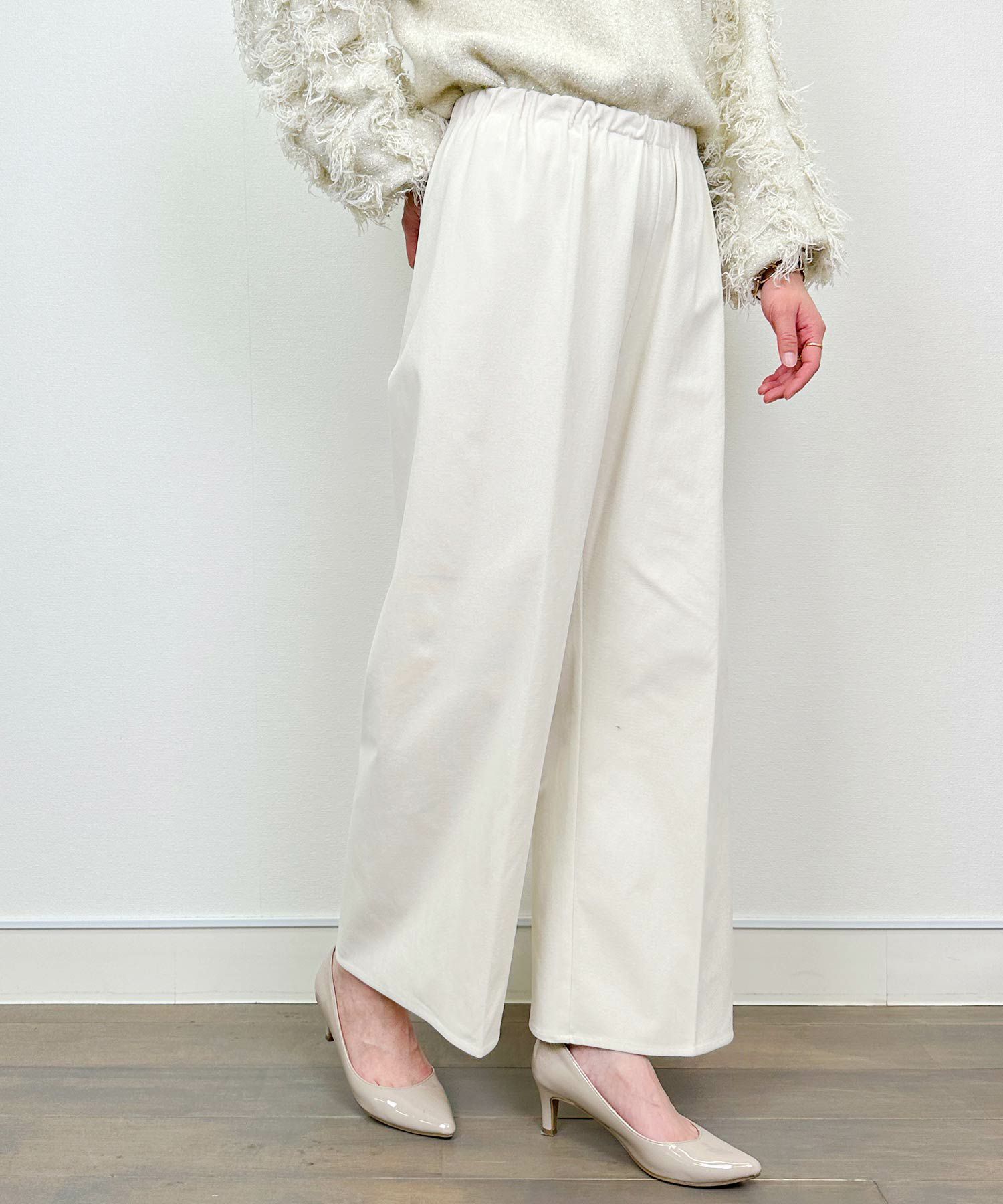 model：H164　着用サイズ：M　アイボリー