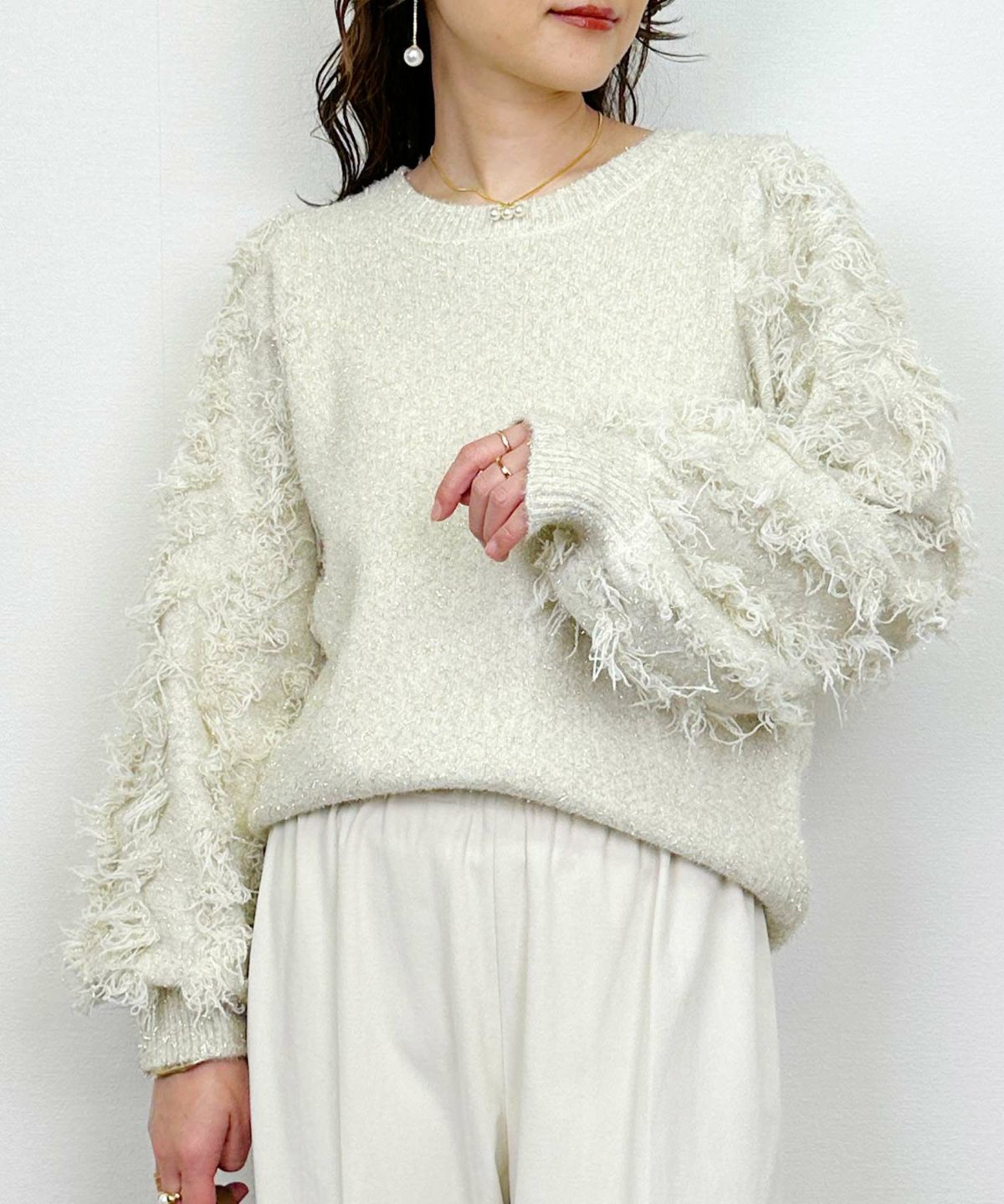 model：H164　着用サイズ：M　オフホワイト