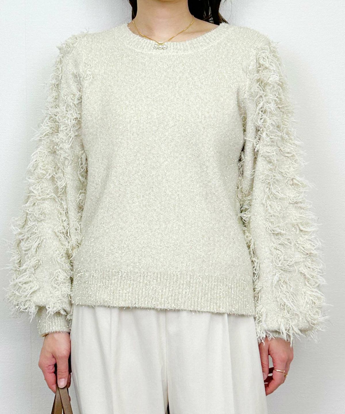 model：H164　着用サイズ：M　オフホワイト