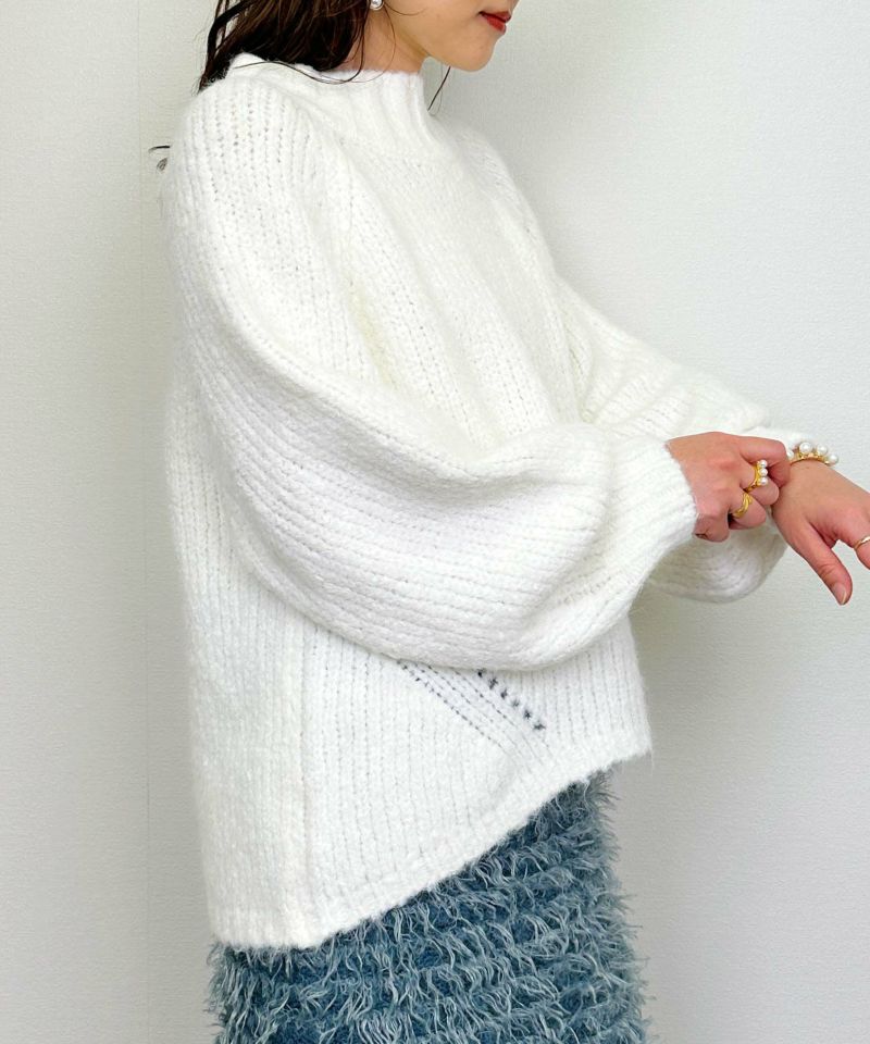 model：H164　着用サイズ：M　オフホワイト