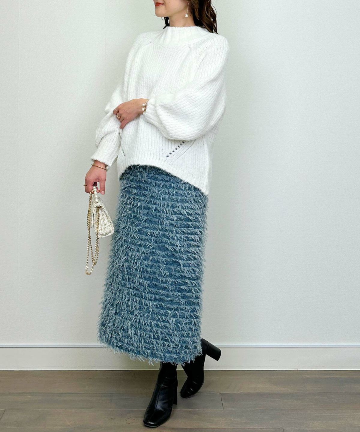 model：H164　着用サイズ：M　オフホワイト