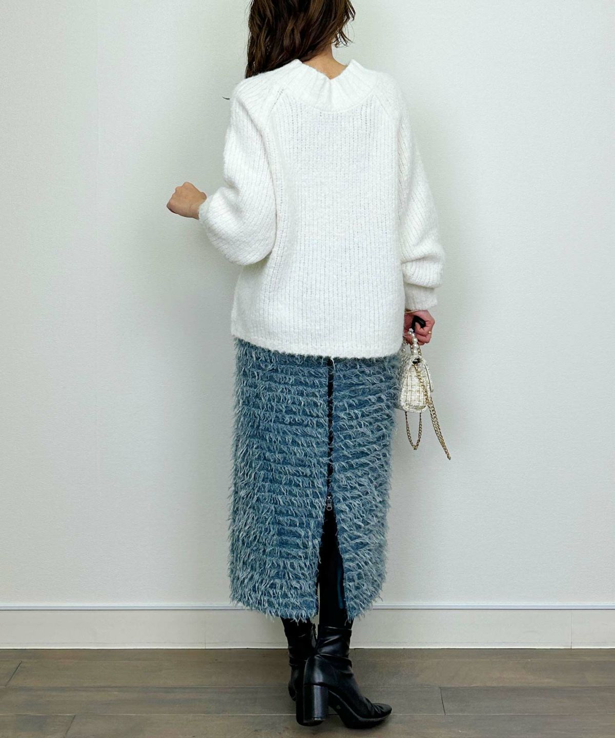 model：H164　着用サイズ：M　オフホワイト