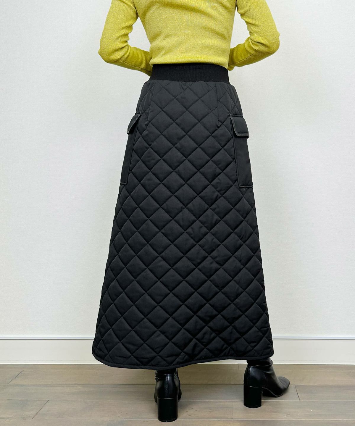 model：H164　着用サイズ：M　ブラック