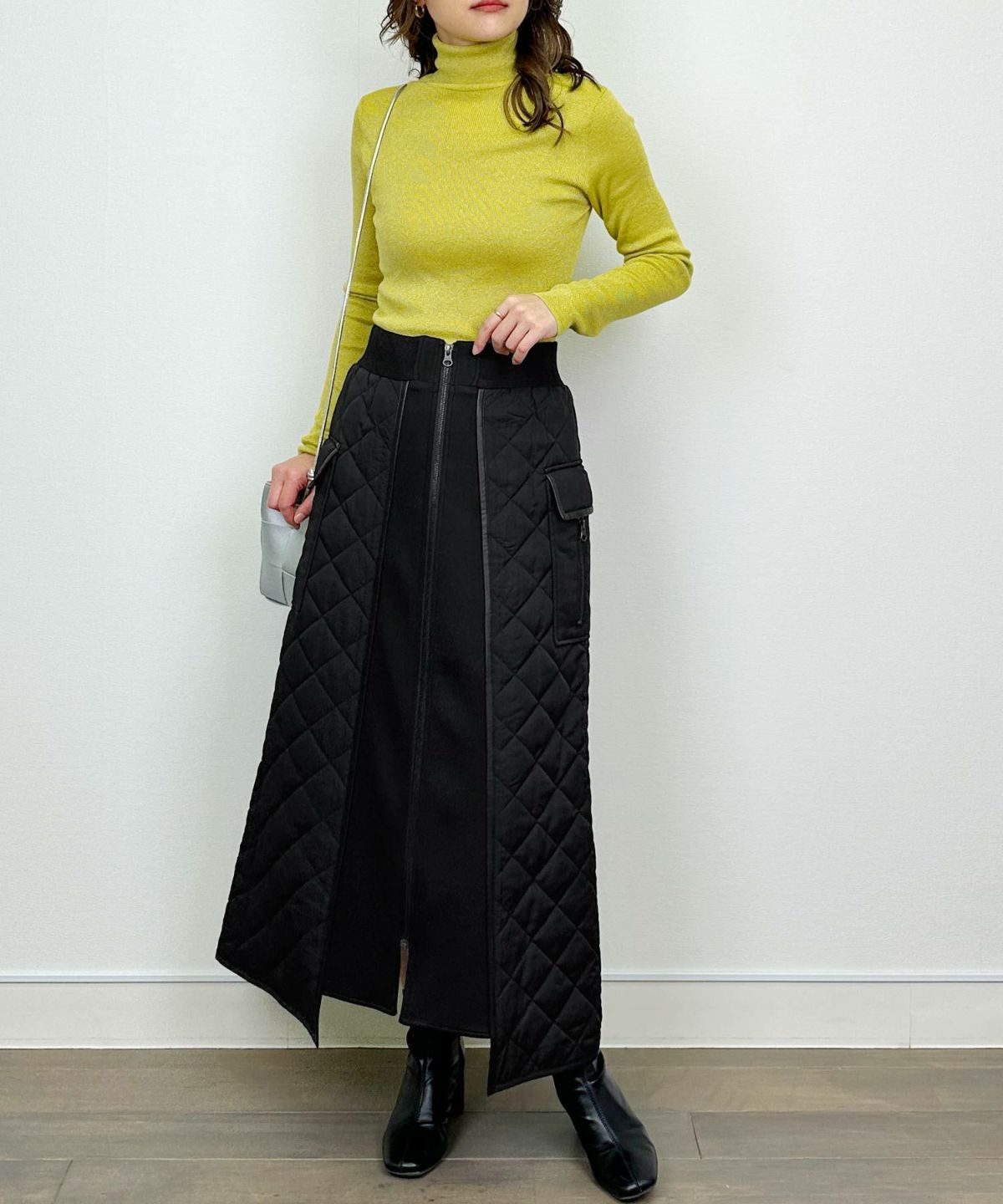 model：H164　着用サイズ：M　ブラック