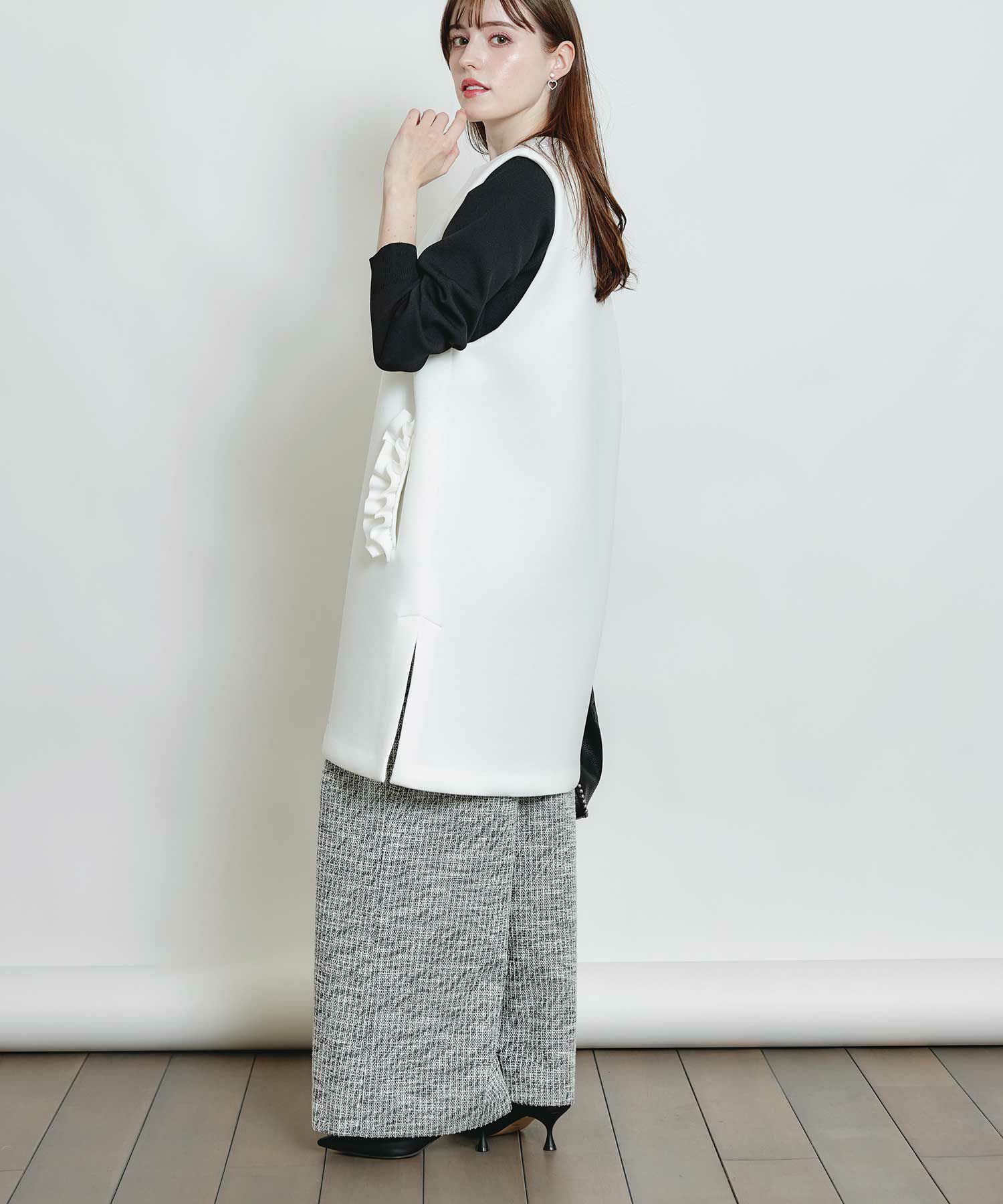 model：H160　着用サイズ：M　ブラック