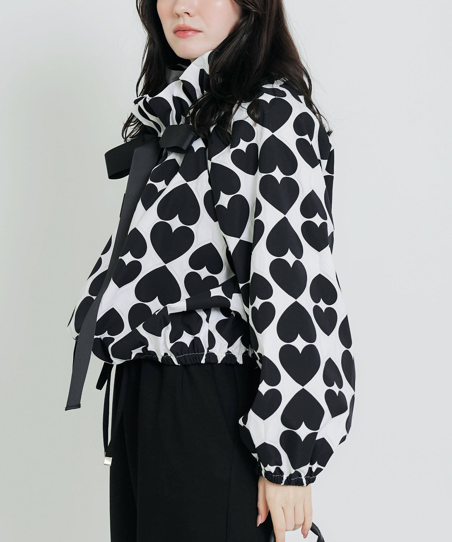model：H155　着用サイズ：M　ホワイト系その他
