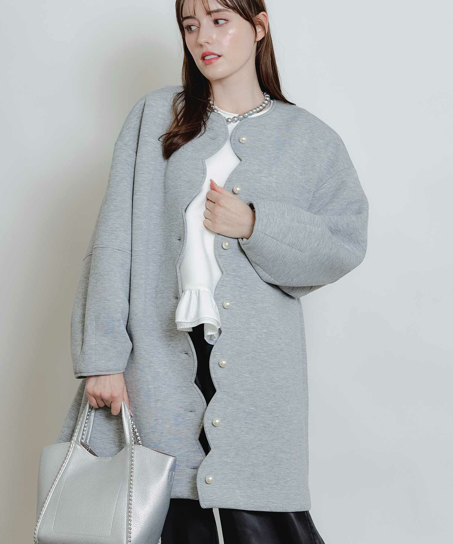 model：H160　着用サイズ：M　ライトグレー