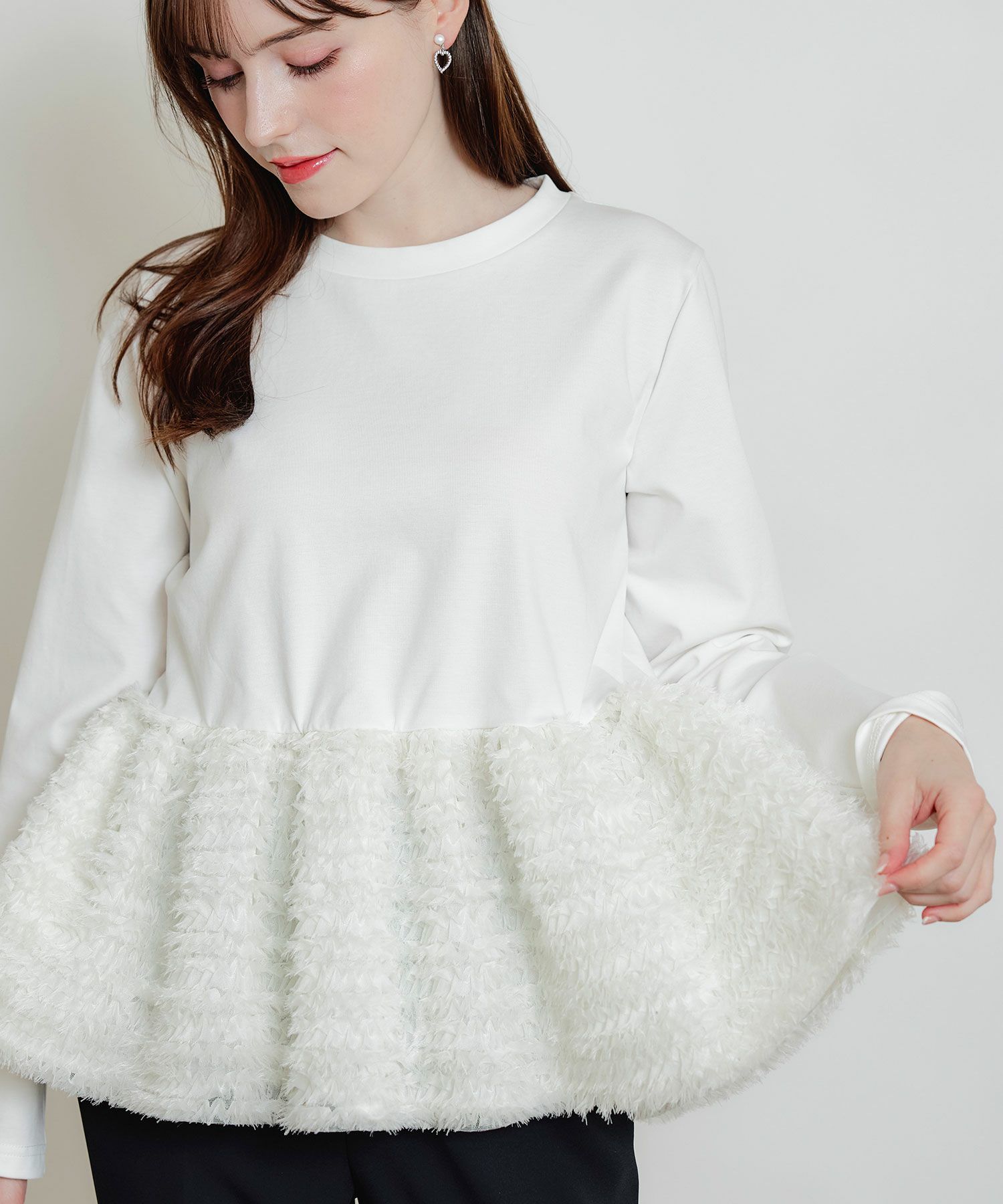 model：H160　着用サイズ：M　オフホワイト