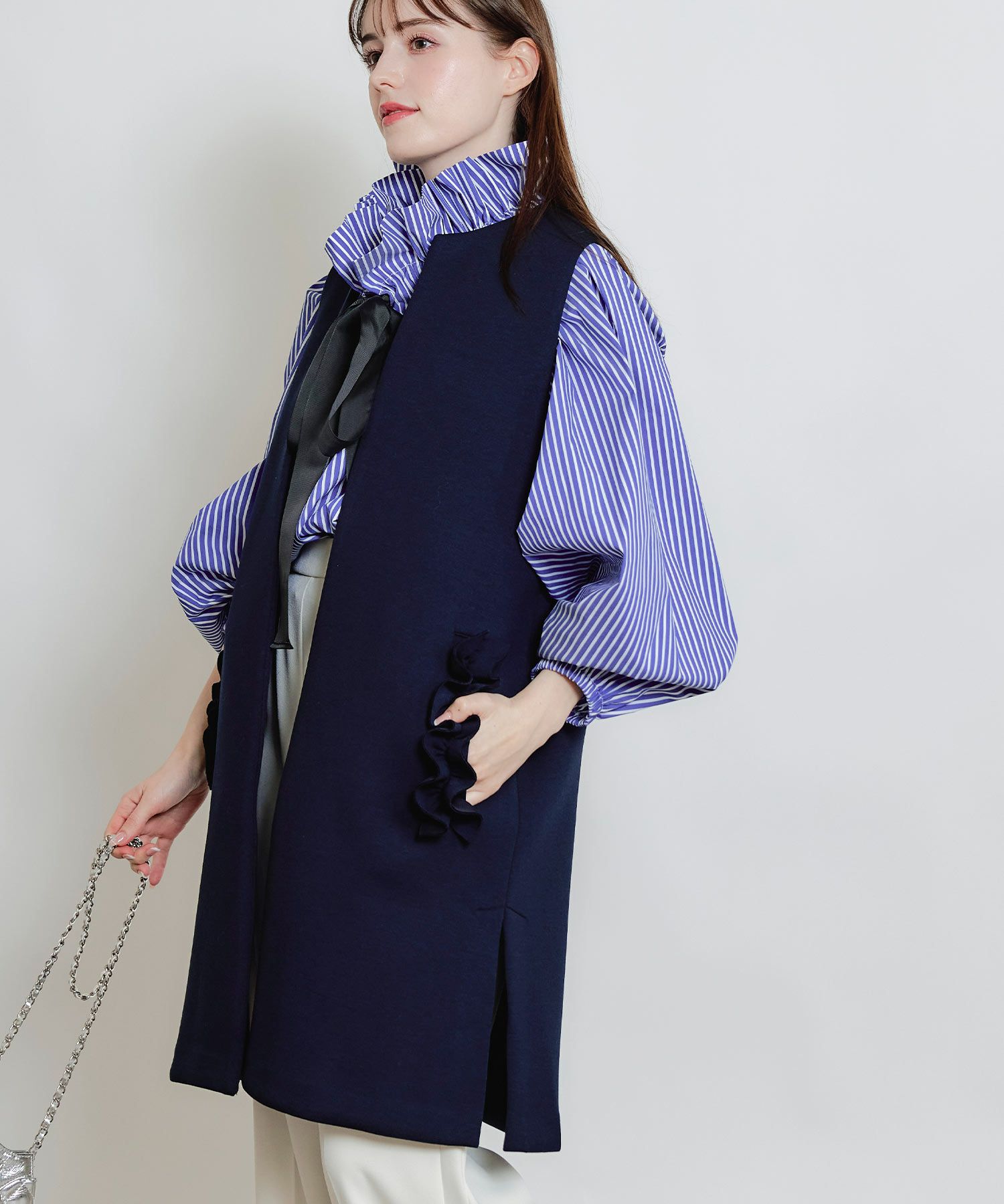model：H160　着用サイズ：M　ネイビー