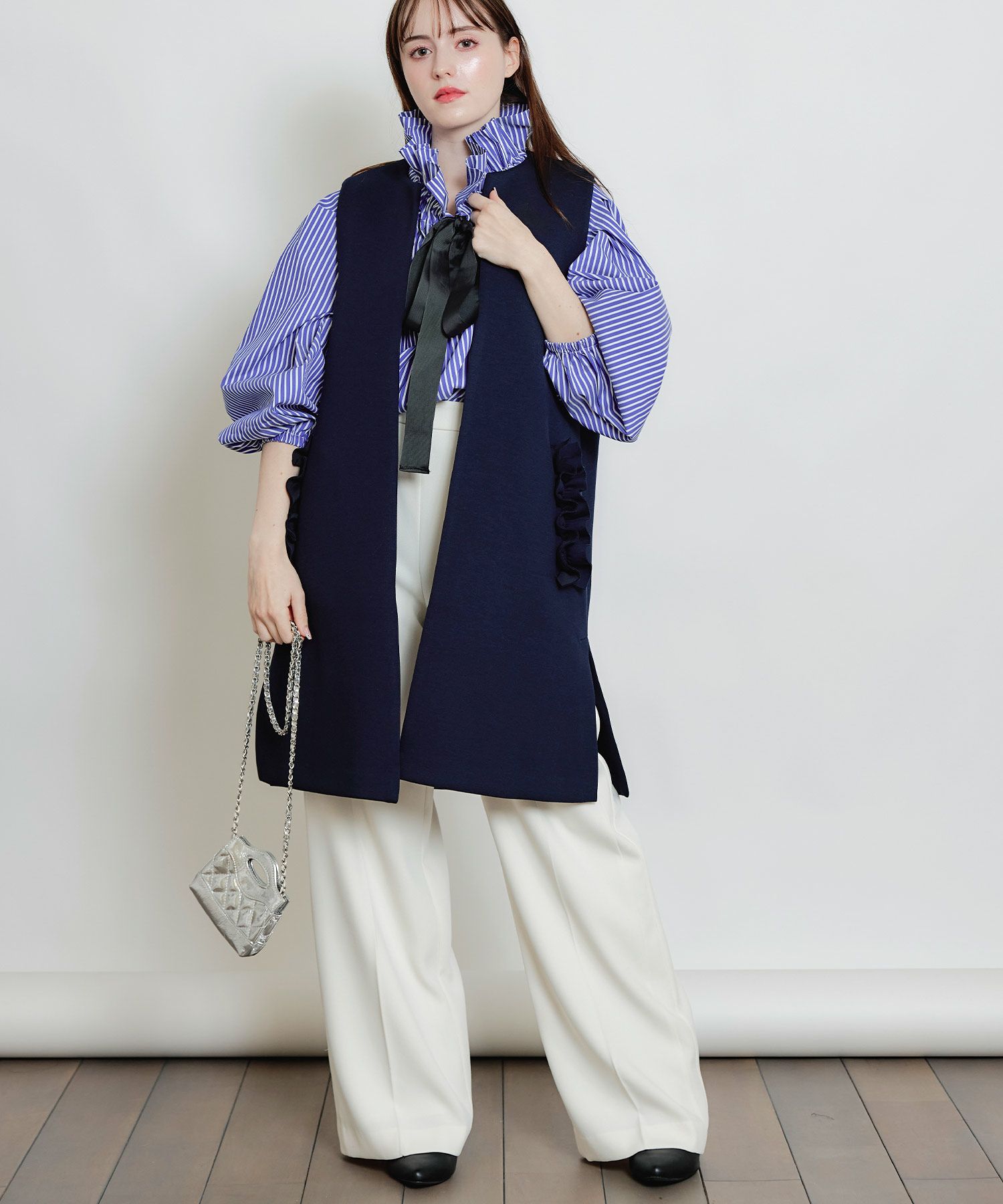 model：H160　着用サイズ：M　ネイビー