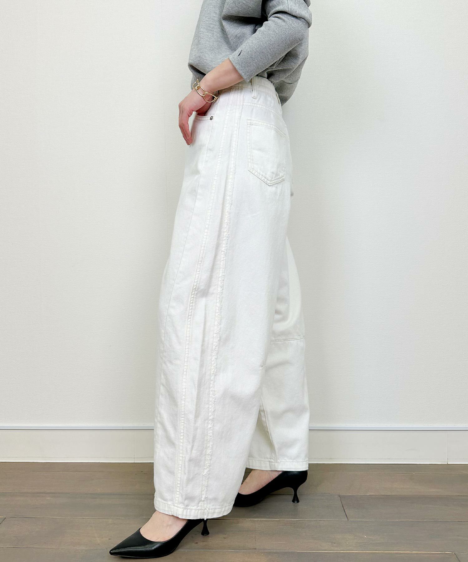 model：H164　着用サイズ：M　オフホワイト