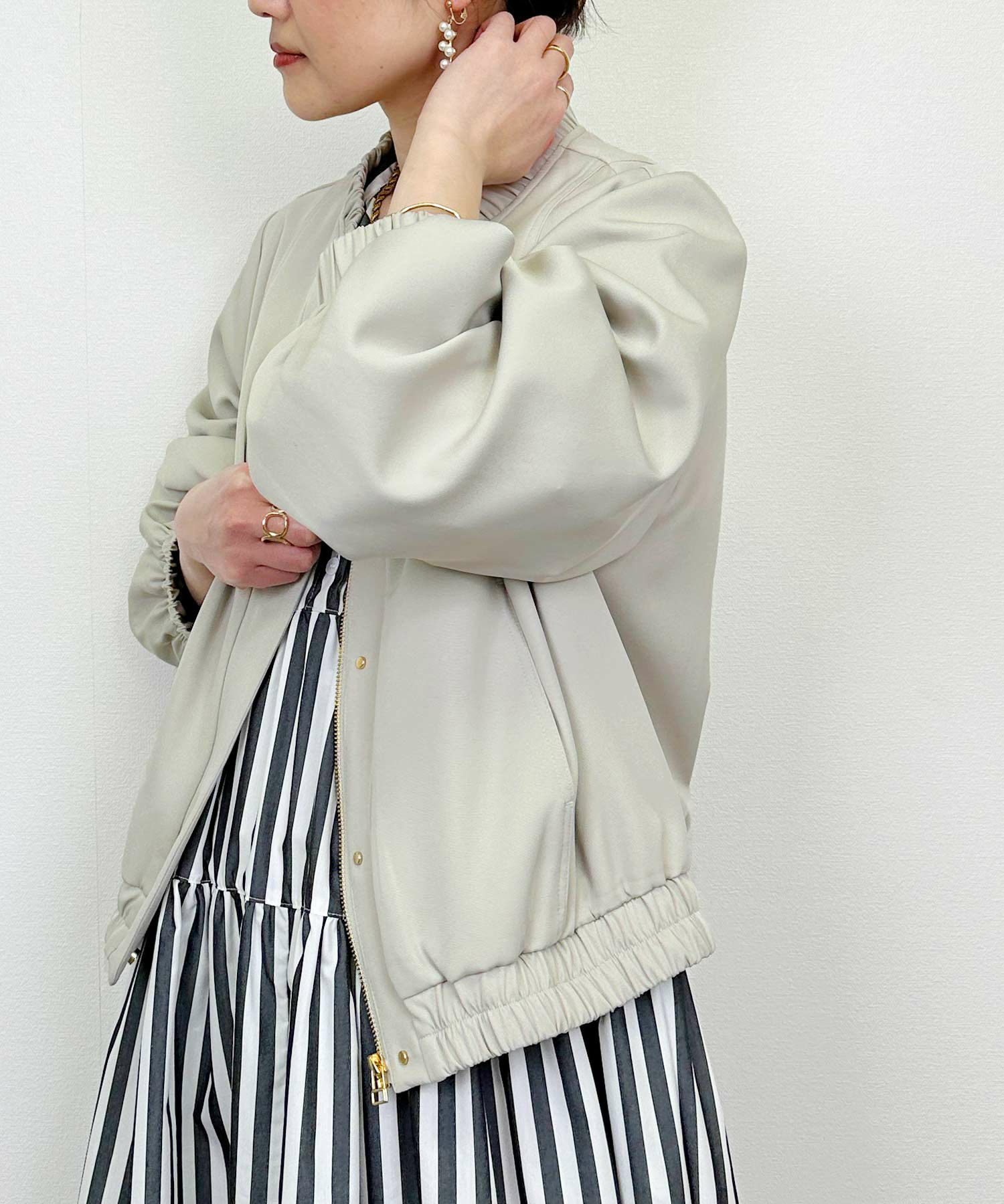 model：H164　着用サイズ：M　ライトグレー