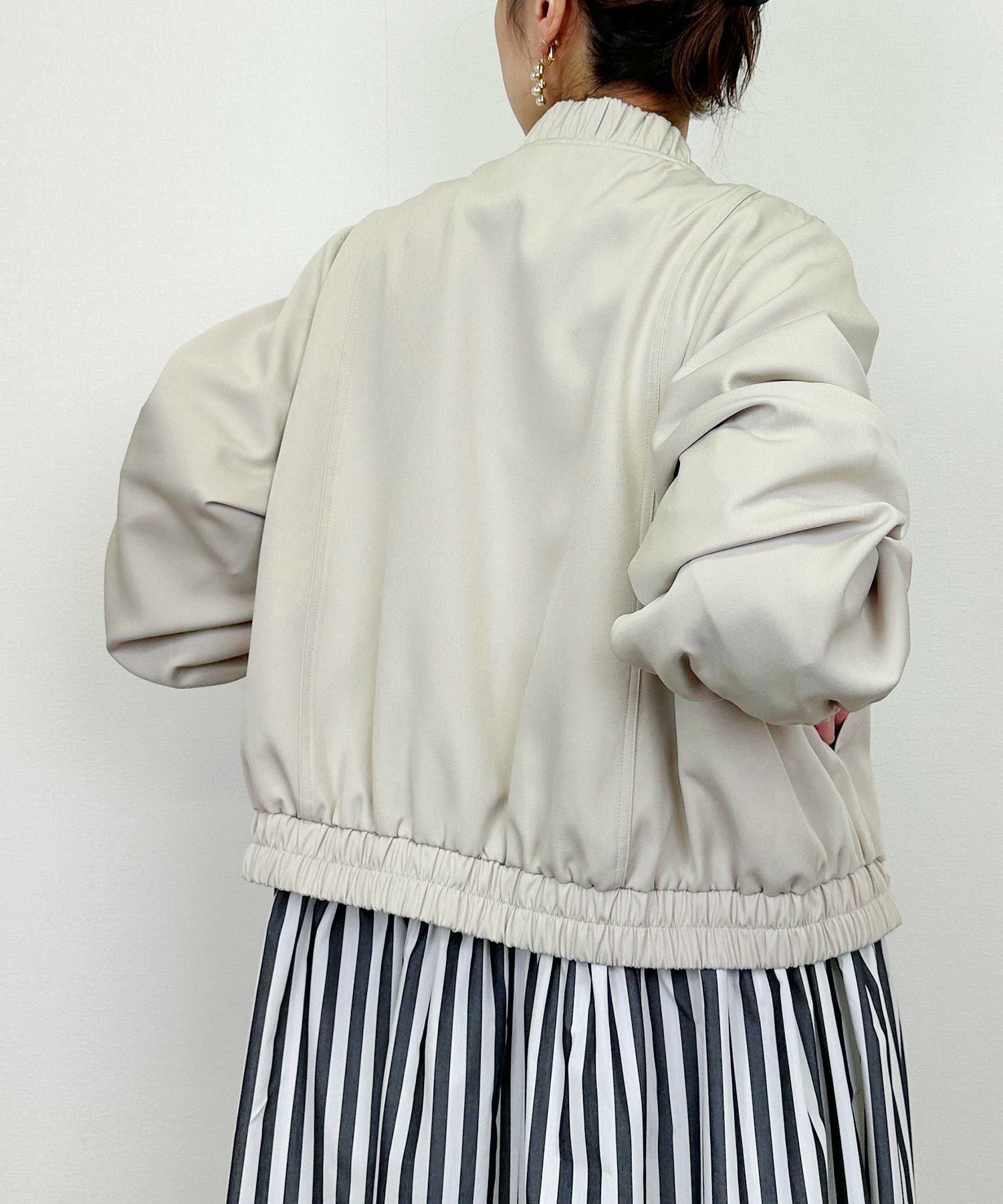 model：H164　着用サイズ：M　ライトグレー