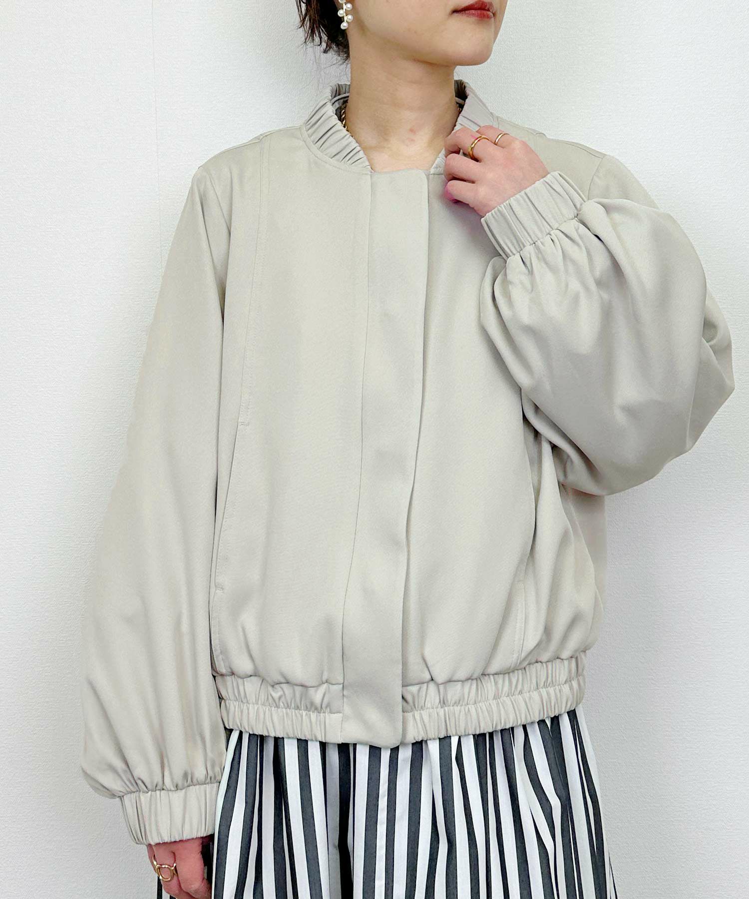 model：H164　着用サイズ：M　ライトグレー