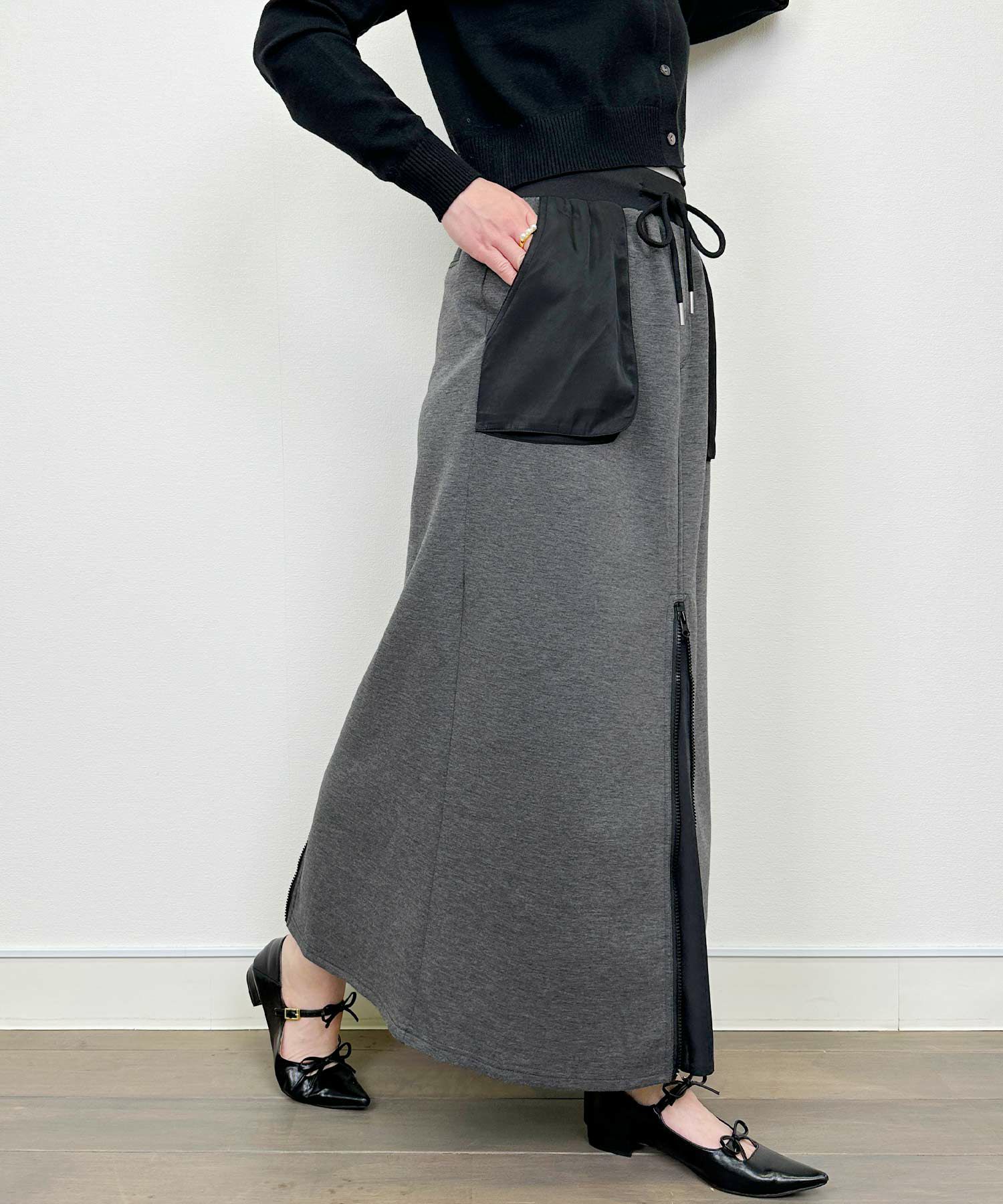 model：H164　着用サイズ：M　チャコールグレー