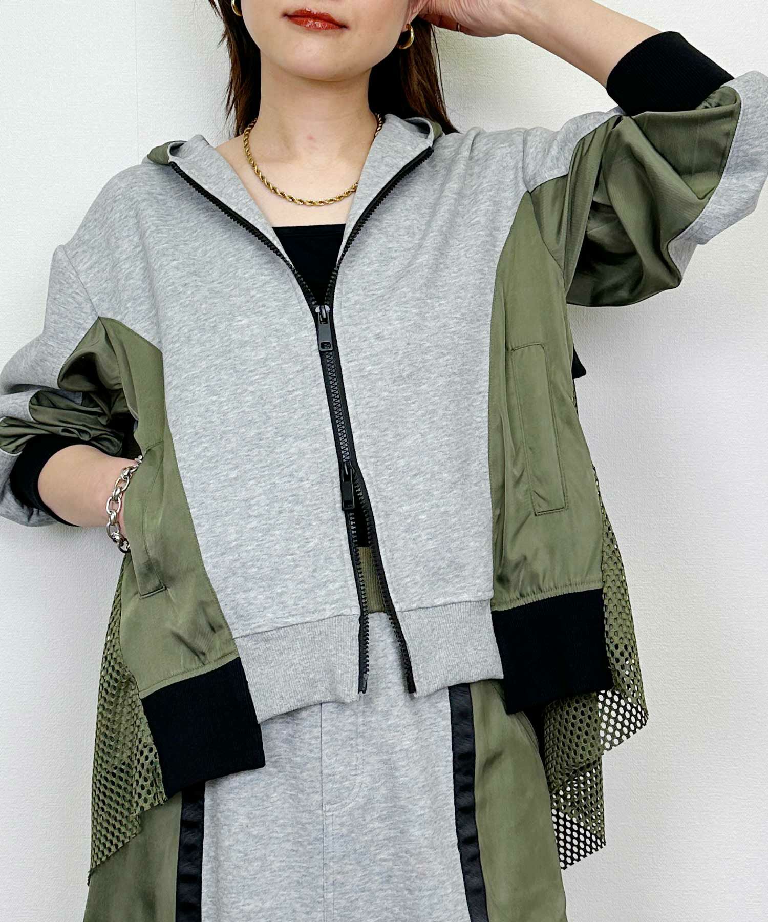model：H164　着用サイズ：M　グレー