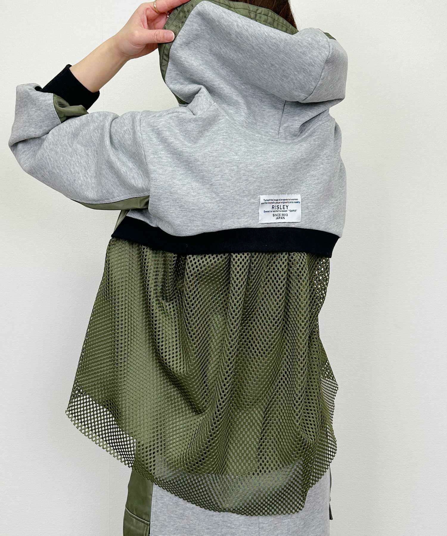 model：H164　着用サイズ：M　グレー
