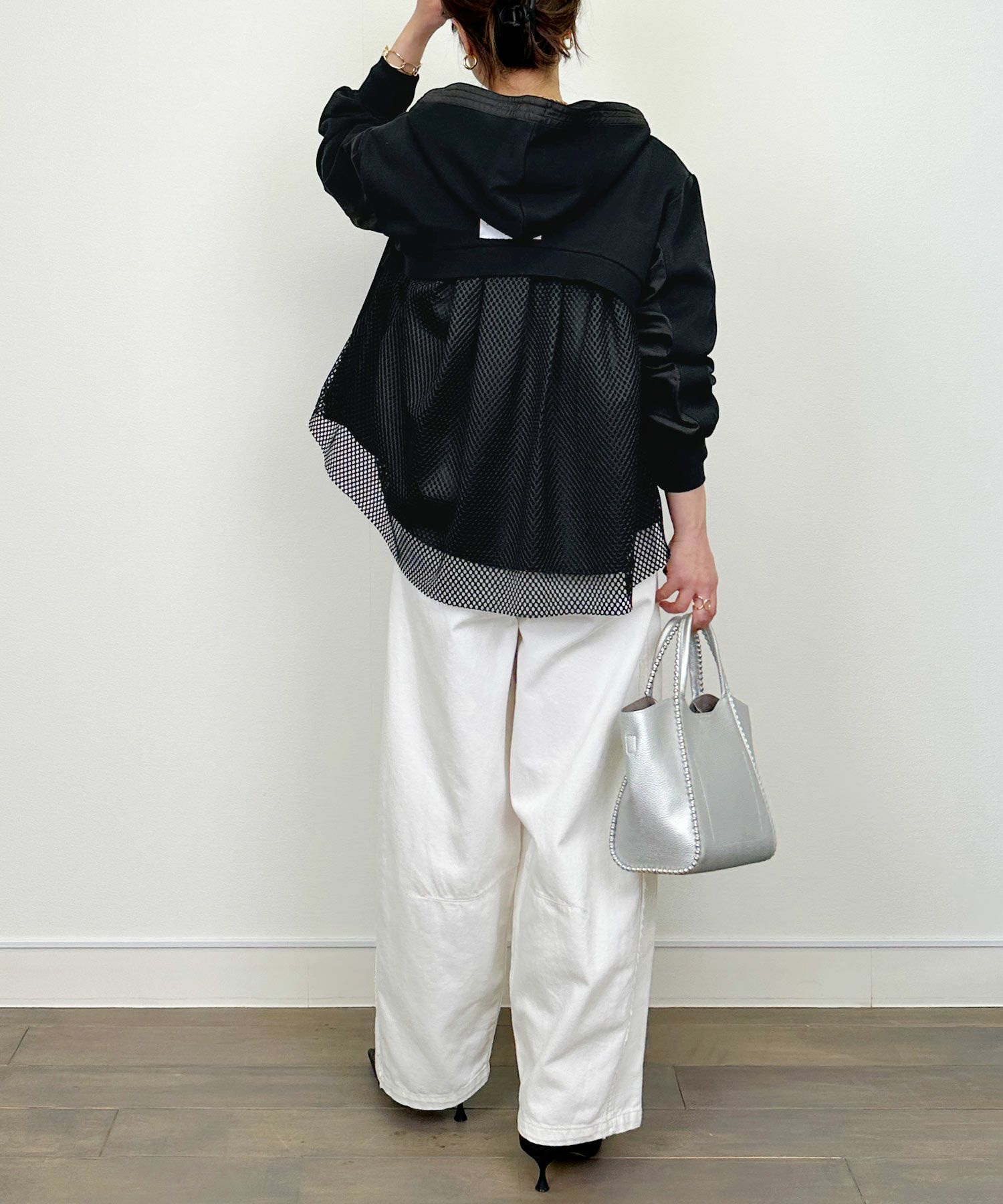 model：H164　着用サイズ：M　ブラック