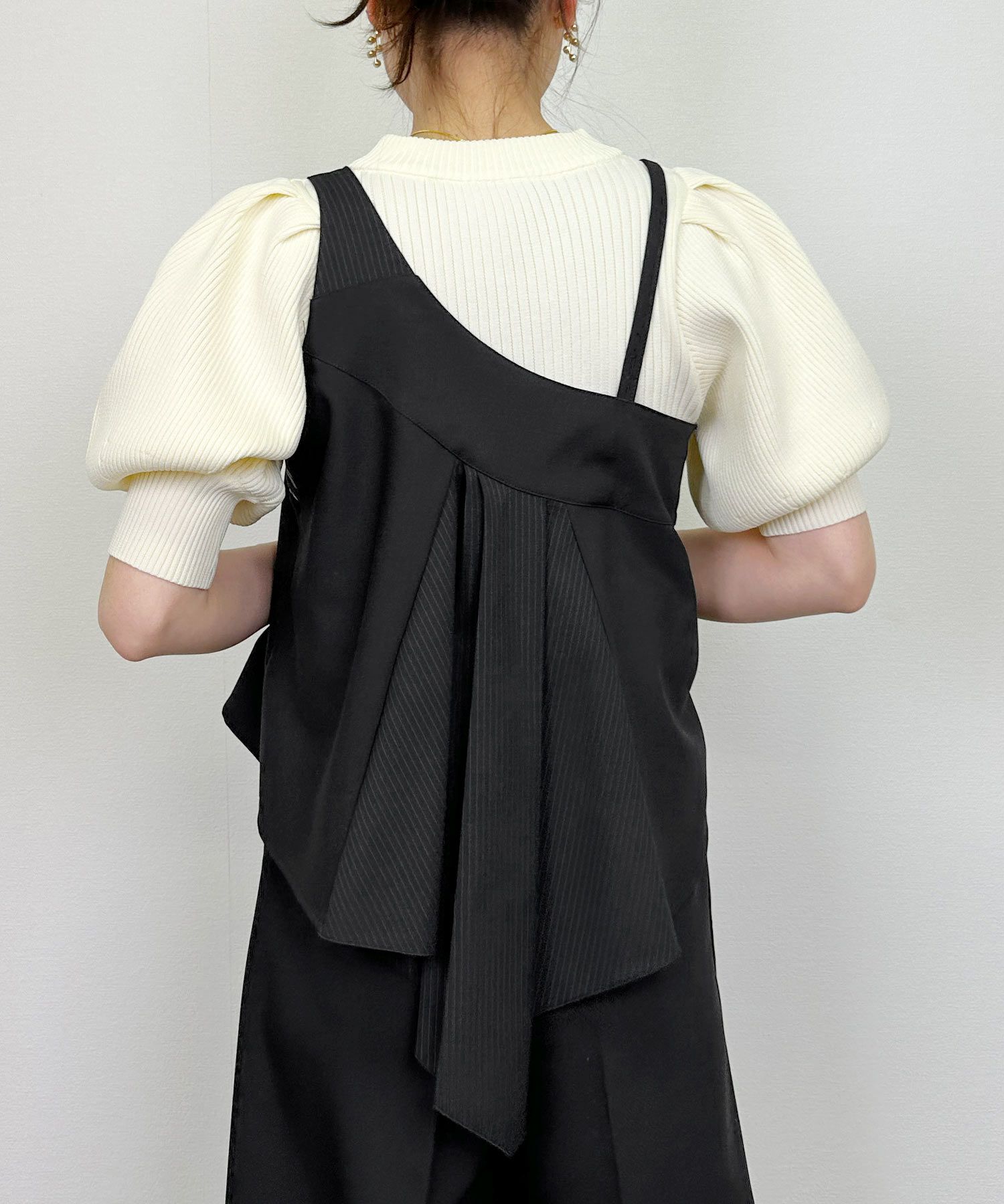 model：H164　着用サイズ：M　ブラック