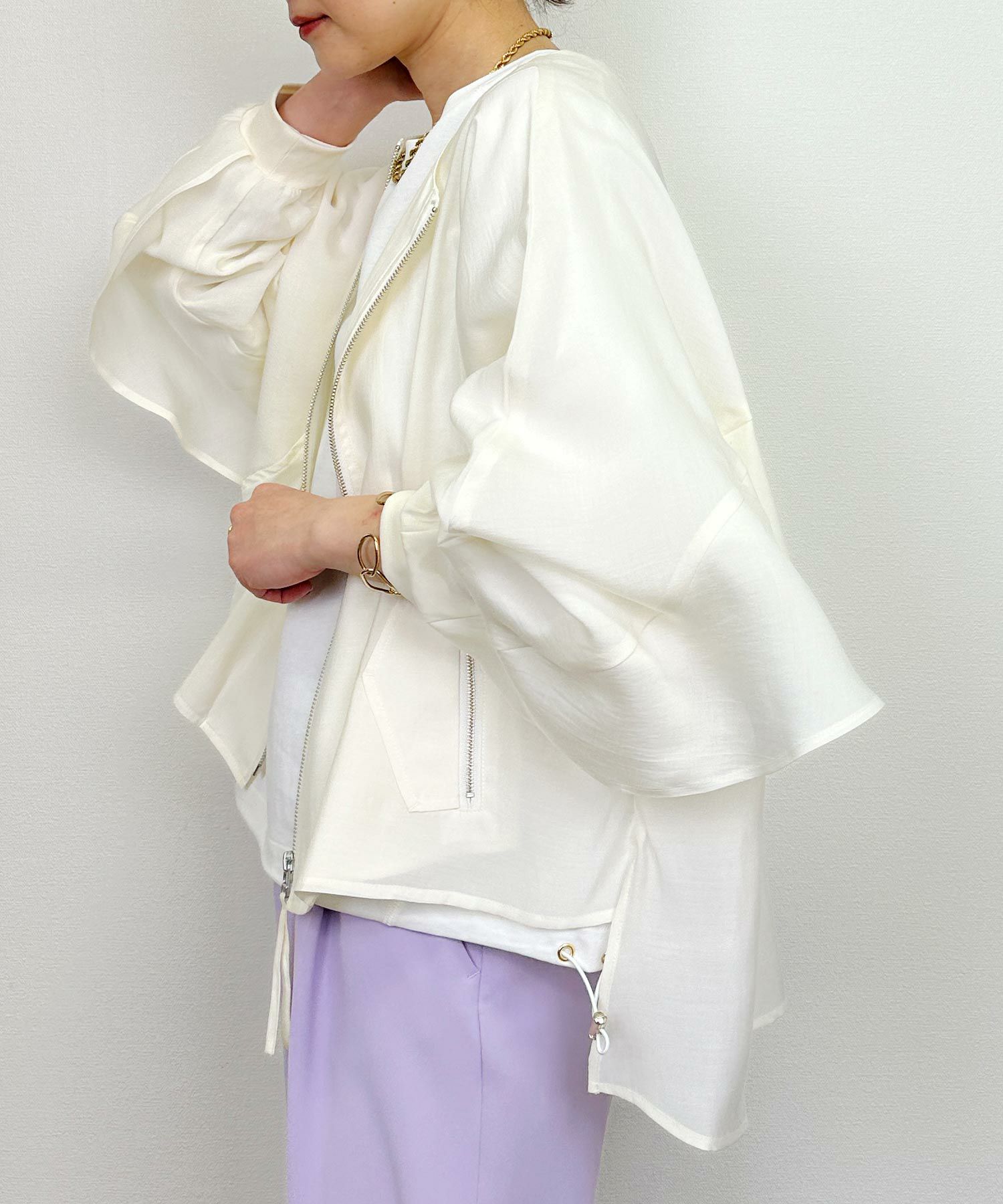 model：H164　着用サイズ：M　オフホワイト