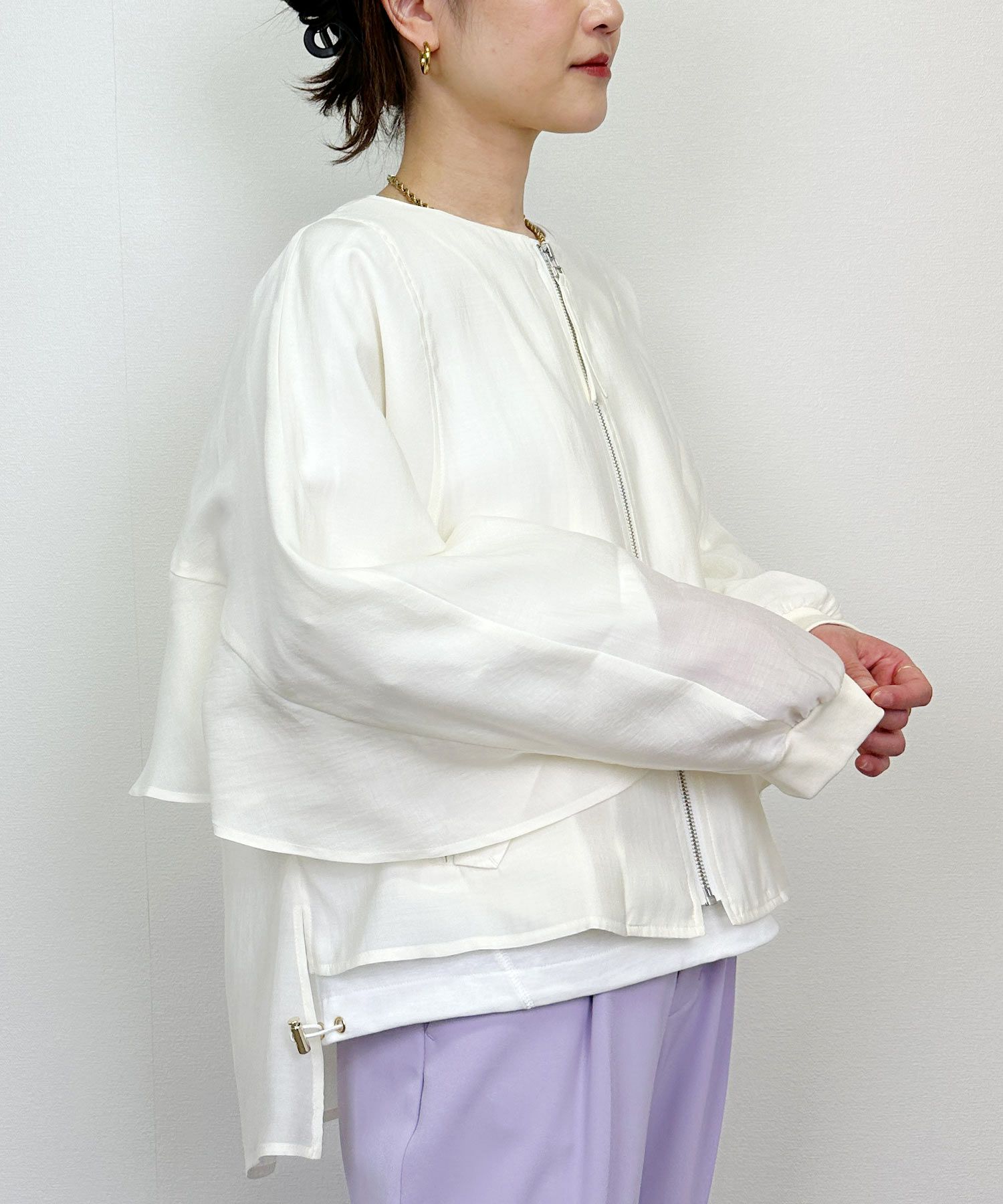 model：H164　着用サイズ：M　オフホワイト