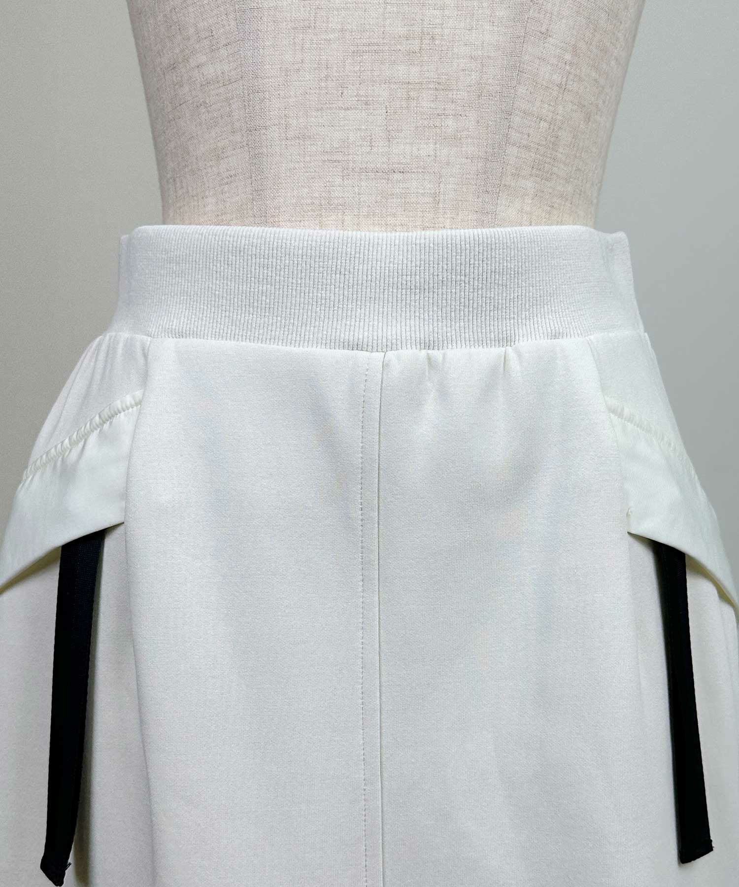 セットアップ可能】ポンチバックファスナースカート | PICCIN