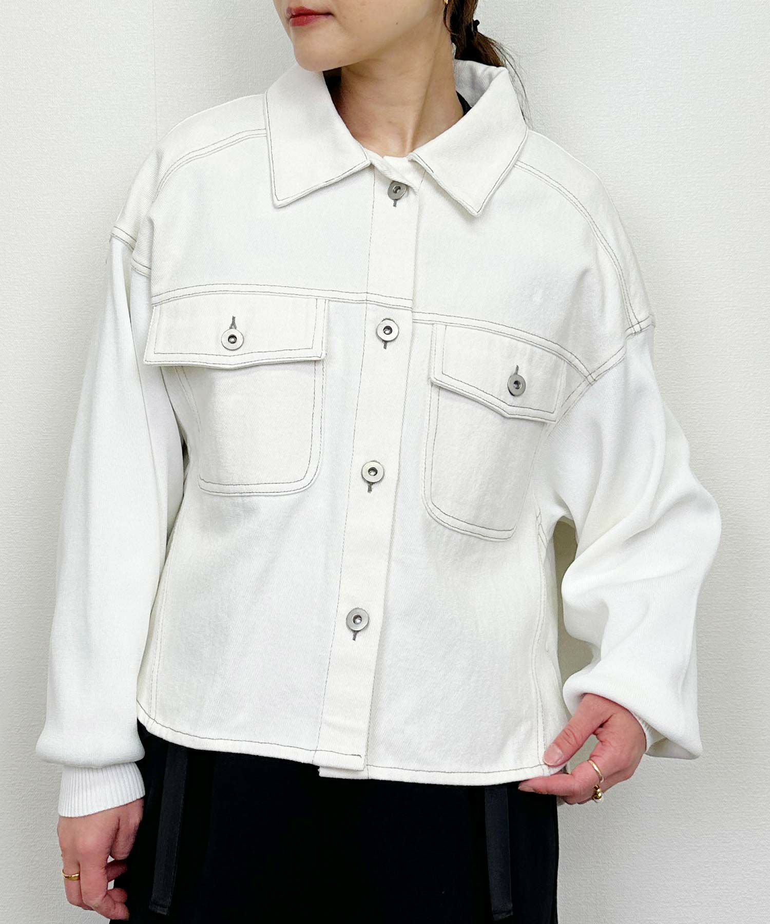 model：H164　着用サイズ：M　オフホワイト