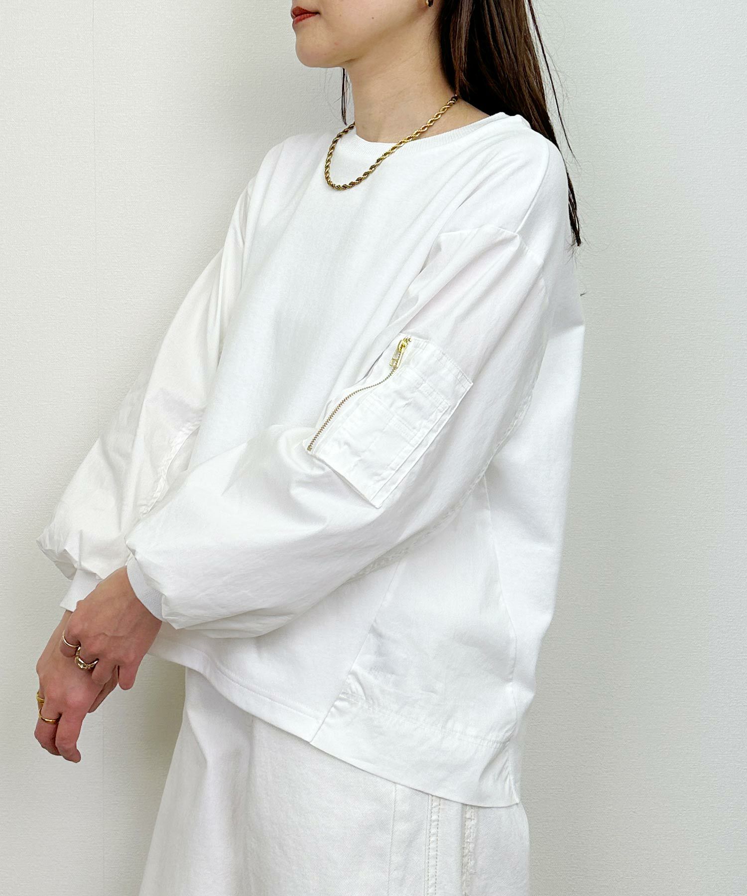 model：H164　着用サイズ：M　オフホワイト
