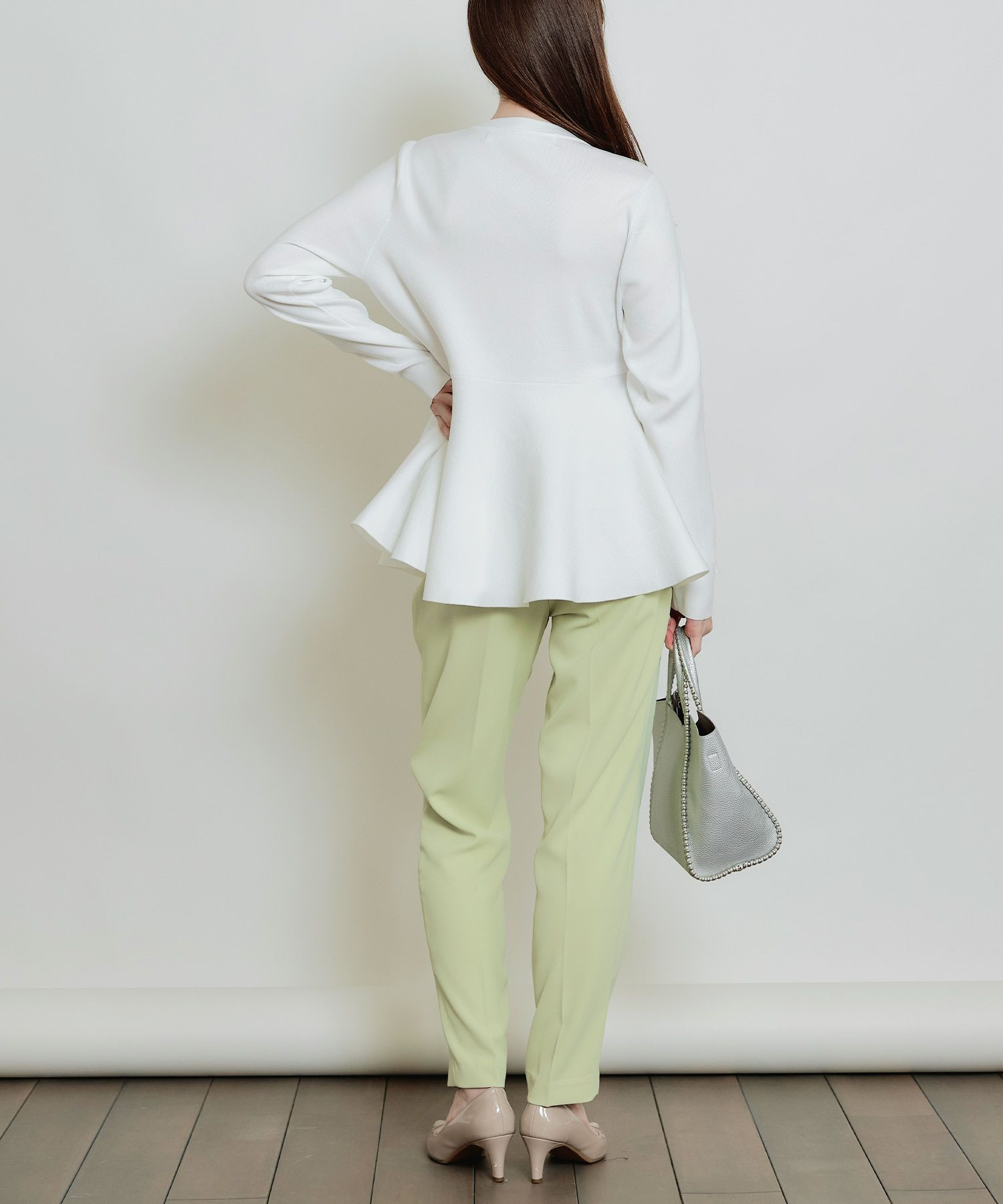 model：H160　着用サイズ：M　ライトグリーン